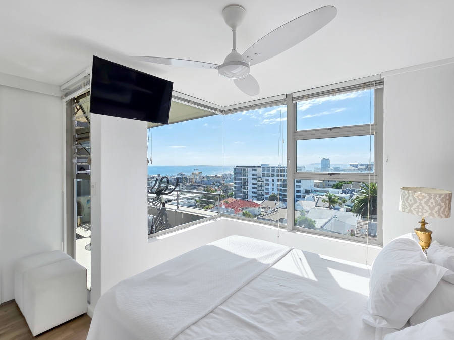 2 Bedroom Property for Sale in Sea Point Western Cape